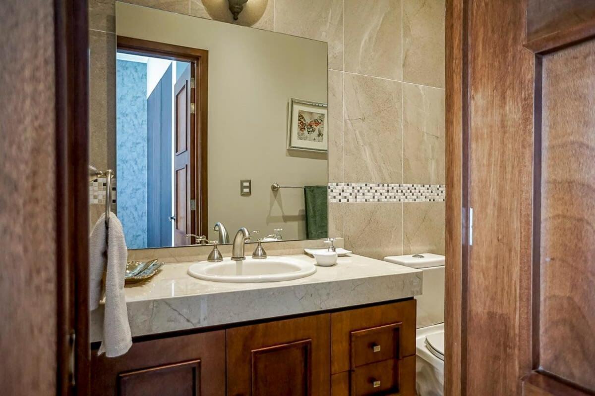 Lujoso Departamento En Leon Apartment ภายนอก รูปภาพ